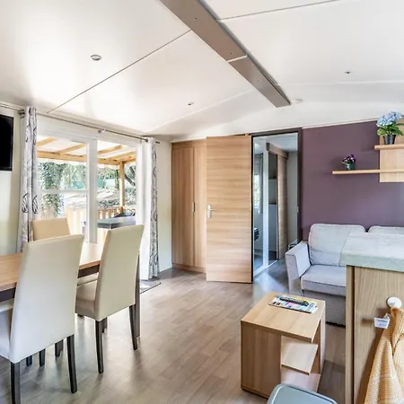 Mobil 8 Personnes 4*