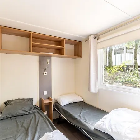 Mobil 8 Personnes Кемпинг